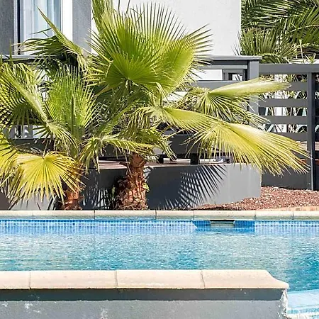 Ibis Styles Perpignan En Roussillon מלון