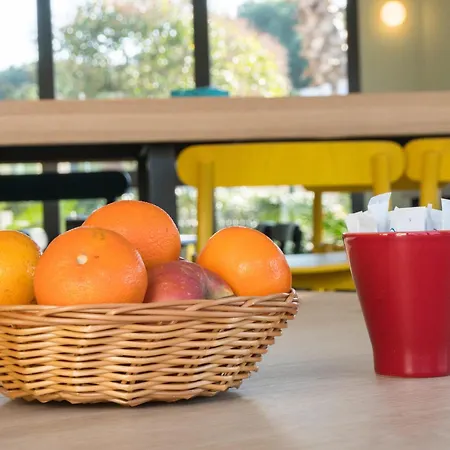 Ibis Styles Perpignan En Roussillon 3* Кане